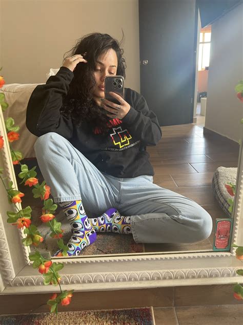 TW Pornstars - Helena Danae. Twitter. Que su Martes esté lleno de