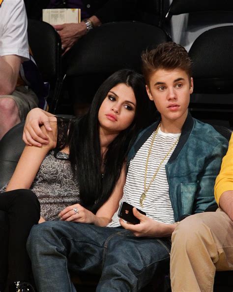 Antwort What is the story of Selena Gomez and Justin Bieber? Weitere