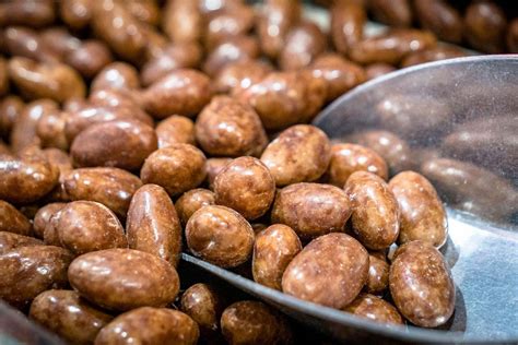 Boston Baked Beans Candy Recipe: Sweet and Savory Delight - El Genio ...