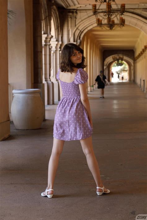 Onna Metcalf : r/uhdwallpaper