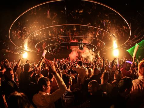 Inside The World Of Strip Clubs: A Behind-the-Scenes Look Image 16
