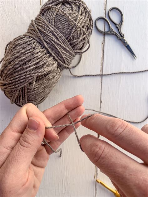 how to make a slip knot 5