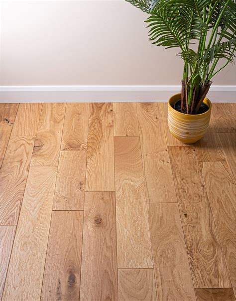 Natural Country Oak Brushed & Lacquered Engineered Wood Flooring | Flooring Superstore