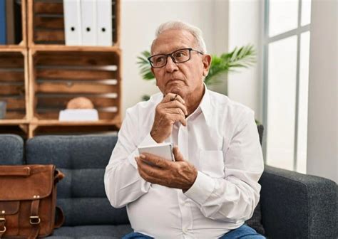 O Que É Um Pensionista - Aposentado e Pensionista: entenda as principais diferenças! - Schmitz ...