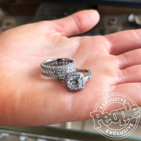 Lauren Parsekian Engagement Ring Aaron Paul Surprises Wife Lauren On