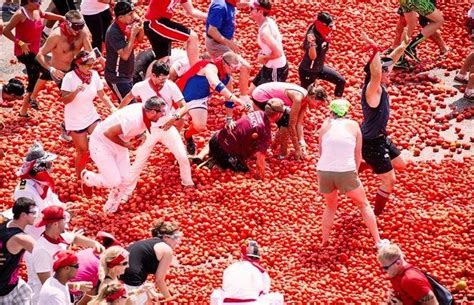 spain  famous  enjoy travel