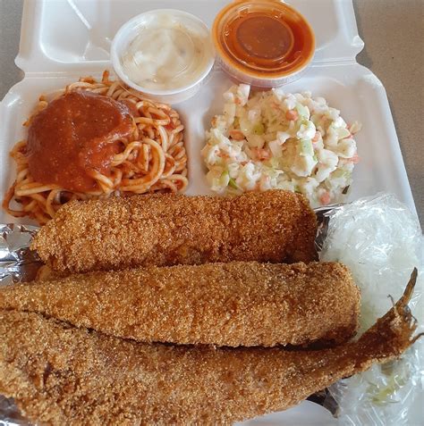 Midwest Eats and Caters A.K.A "THE LUNCH LADY"