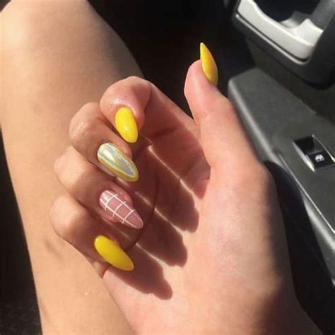 Яркий жёлтый летний маникюр | Perfect nails, Fire nails, Pretty acrylic ...