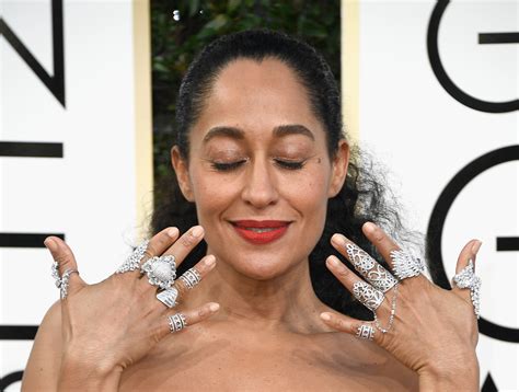 Golden Globes 2017: Tracee Ellis Ross Left Nary A Naked Finger - Go Fug