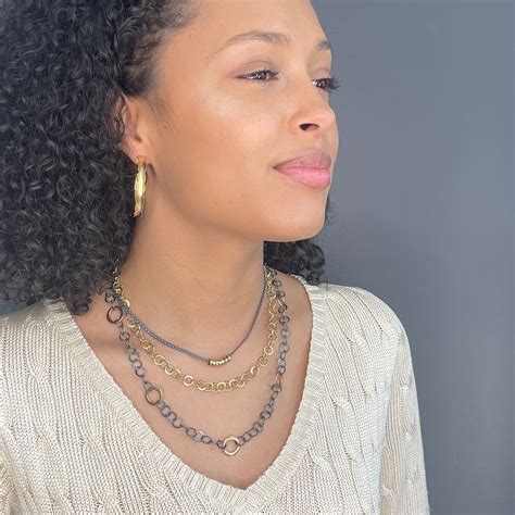 Necklace Styling 101: Wearing Necklaces for Different Necklines – Q