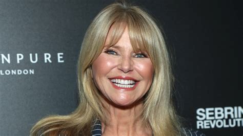Christie Brinkley fires back at trolls criticizing her wrinkles