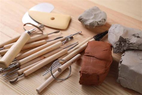 What Is A Sculptor's Tool - 10 Essential Tools Every Beginner Sculptor Needs – Urbaki Art