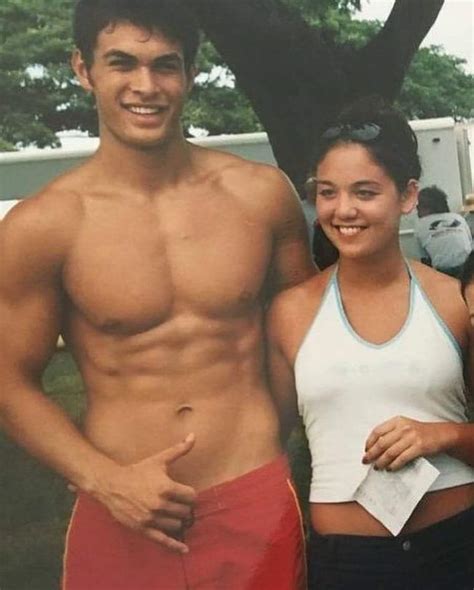 Jason Momoa behind the scenes of Baywatch, 20 years ago. : r/pics