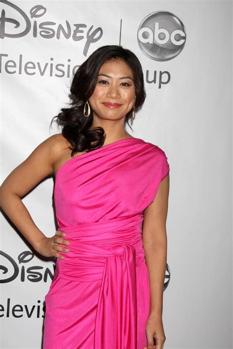 LOS ANGELES - JAN 10 - Liza Lapira arrives at the ABC TCA Party Winter