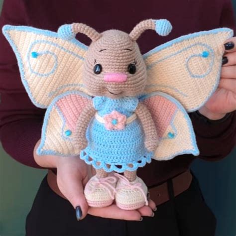 Бабочка - фото вязаной игрушки 544x544. Автор: @buba.toy.