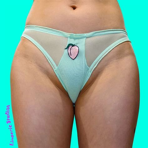 Camel TOE !! - 8 Pics | xHamster