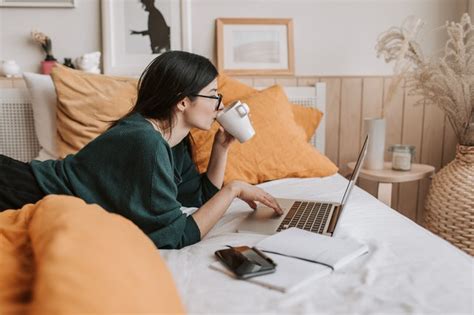 financial tips  college students  inspiring journal