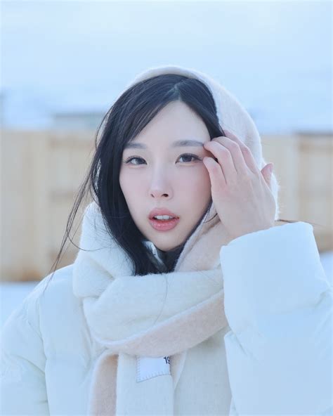 Elle Lee (@elleleeofficial) • Instagram photos and videos