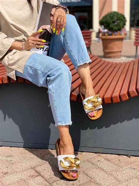 Купить Шлёпанцы женские JW Anderson кожаные белые на пробковой подошве ...