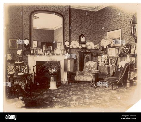 VICTORIAN SITTING ROOM Stock Photo - Alamy