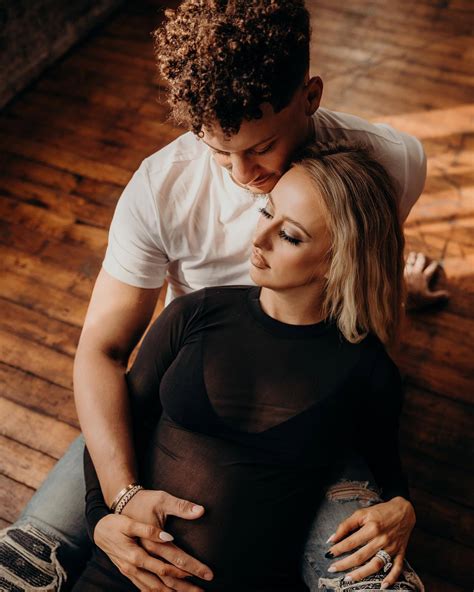 Patrick Mahomes and wife Brittany share stunning pregnancy photoshoot