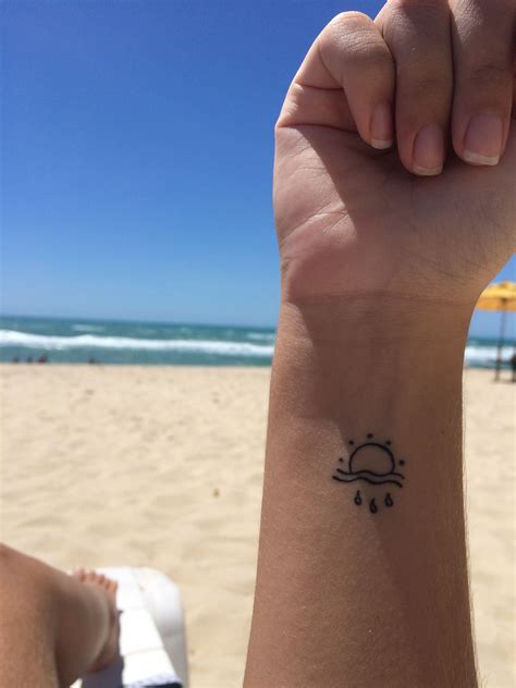 sun  rises    rain tatuagens pequenas
