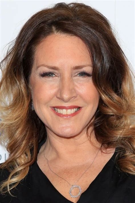 Joely Fisher Boobs