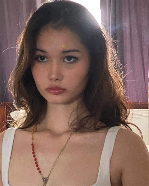 Robyn Lee (@li.robynn) • Instagram photos and videos