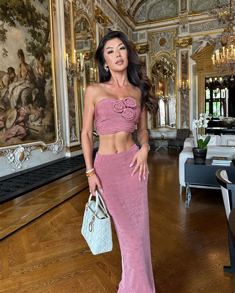 Jenn Lee | What a palace😍 I could live here forever. Also love the fact