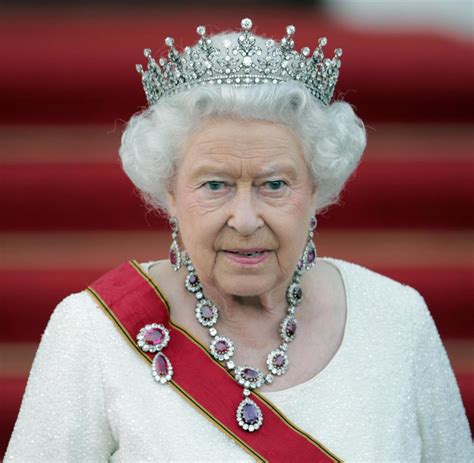 queen  england  sherry hubbard blog