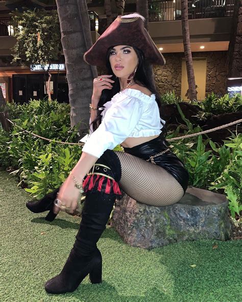 IMG/GIF - Rachael Ostovich is freaking gorgeous | TMMAC - The MMA