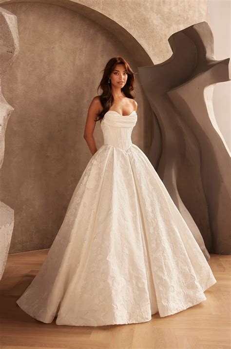 Paloma Blanca: P5132 – Camellia Wedding Gown | Bridal Store | Wedding