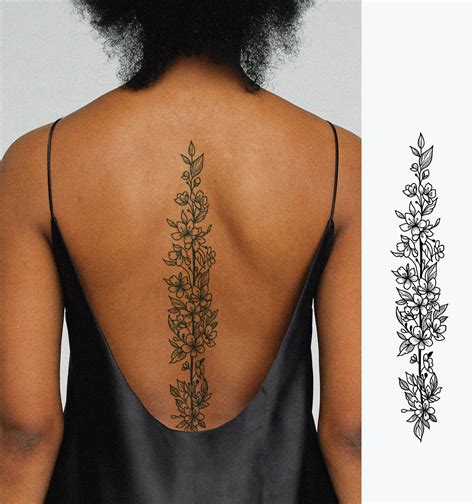 Artists explain why a tattoo of spine requires extreme precision 28
