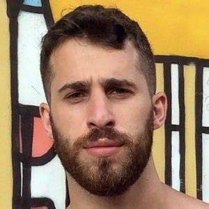 Razi Wahabi - Age, Bio, Family | Famous Birthdays