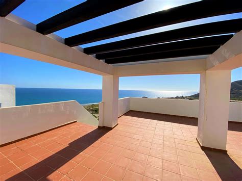 Penthouse 2 bed. 2 bath. Playa Macenas - Spanish Property Expert