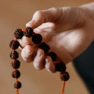 Rudraksha Wearing Rules for Females