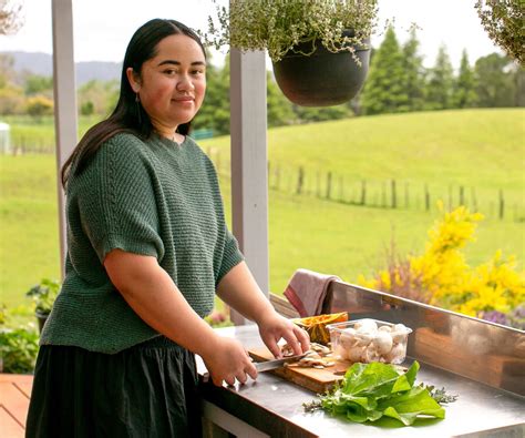 Tiktok star Paris Nuku on sharing Māori kai with the world