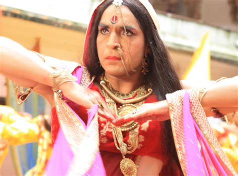 kalavati sensitised actor vishwajeet  women