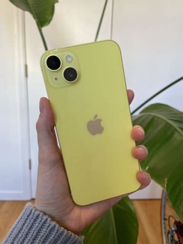 Apple's yellow iPhone 14 is like holding sunshine in your hand - Kowatek