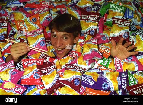 Television - Walkers Crisps Commercial - Gary Lineker - London Stock ...