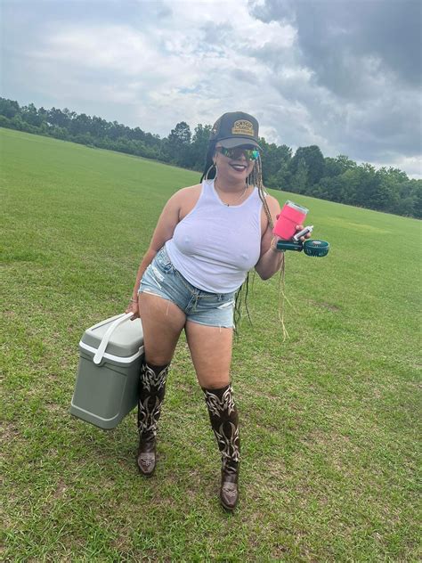 Madison Elisa - Madison Elisa updated her cover photo.