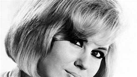 Dusty Springfield Biography | Rolling Stone