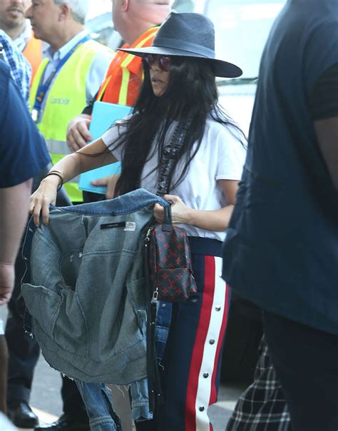 KOURTNEY KARDASHIAN Departing Costa Rica 01/30/2017 – HawtCelebs