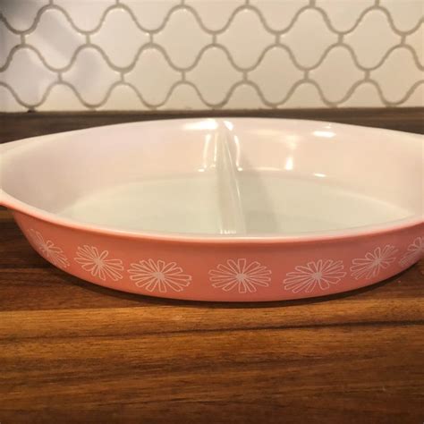 Pyrex Daisy Pink - Etsy