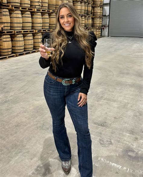Country Girls Daily (@country_bombshells) • Instagram photos and videos