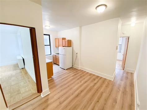 Exploring the History and Features of Mosholu Parkway 23