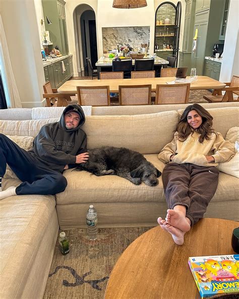 Jamie-Lynn Sigler's feet