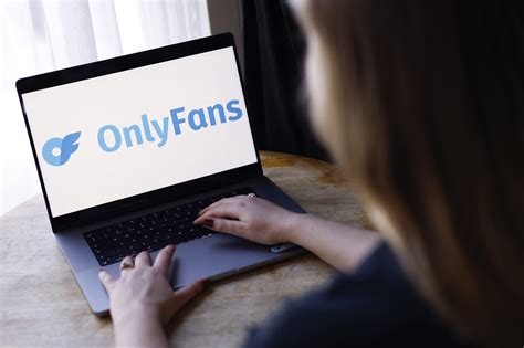 China Lifts Ban on OnlyFans Website - Newsweek