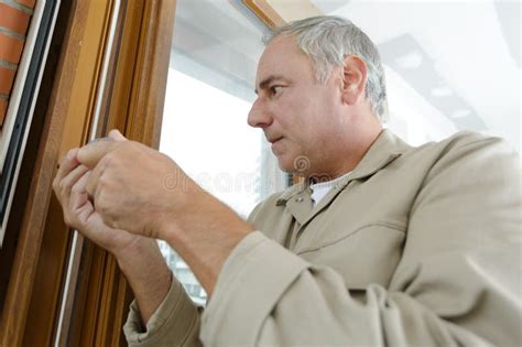 how to install a new door lock