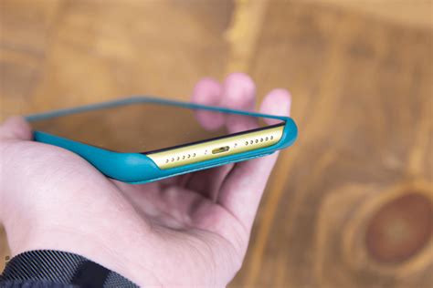 Достойная альтернатива кожаным чехлам от Apple | AppleInsider.ru